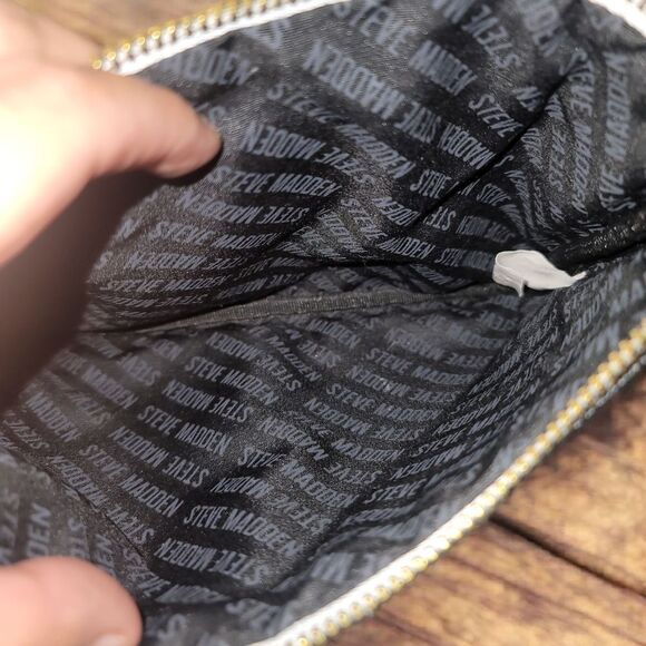 Steve Madden Black Clutch Wristlet with Gold Accents And Bag Charm - Picture 5 of 5